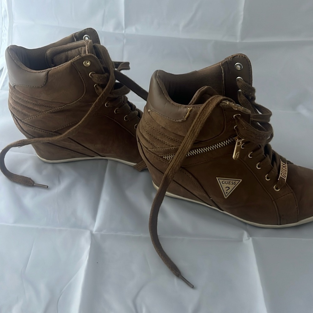 Guess normal wear brown and gold size 8 US Women boots